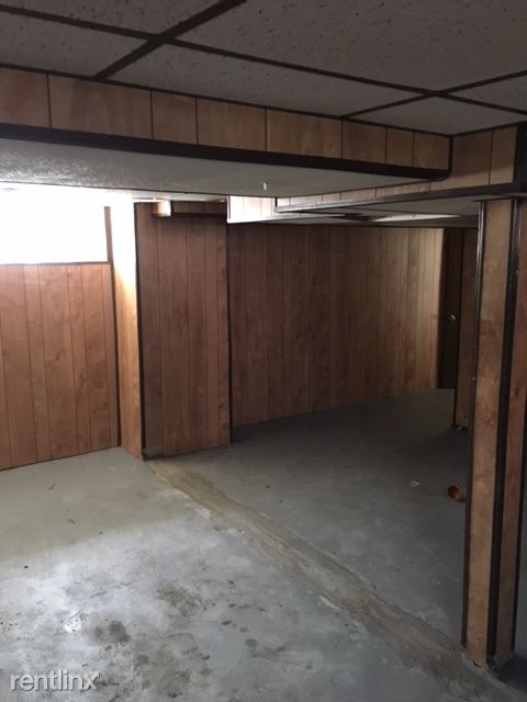 Building Photo - 16623 Birwood St