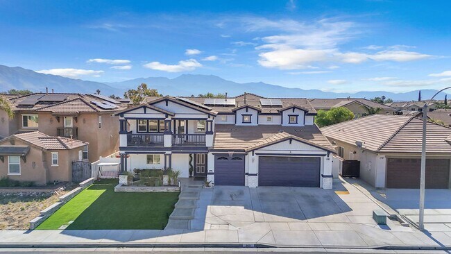 Foto del edificio - 469 Partridge Ln