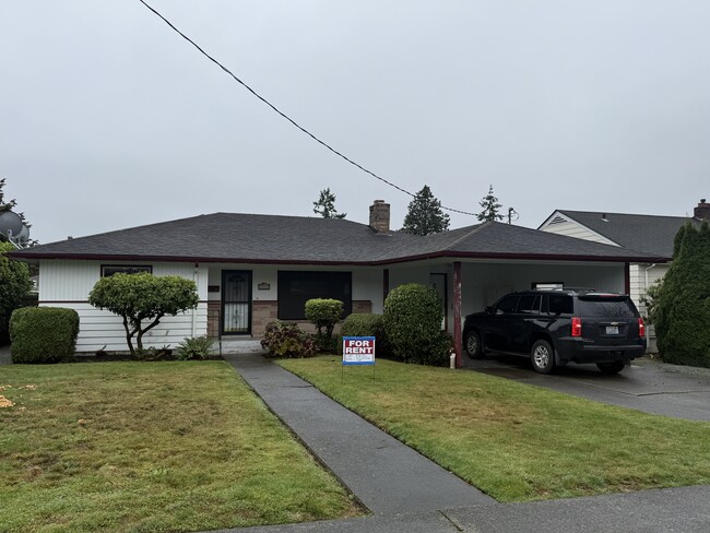 Building Photo - 1514 E Broadway