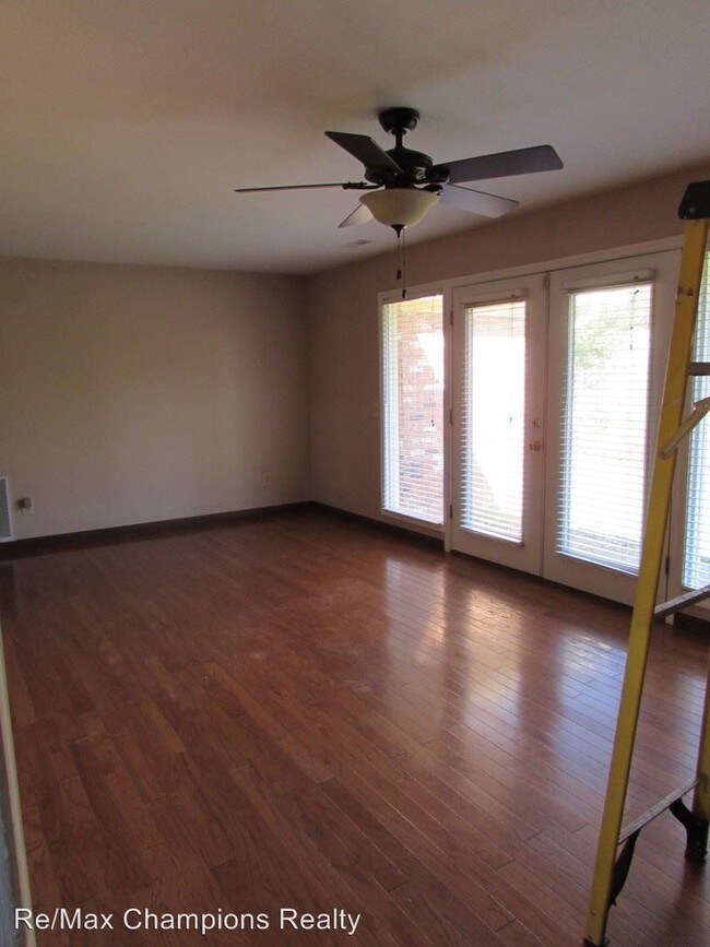 Foto del edificio - 3 br, 2 bath House - 4239 Greenridge Dr.