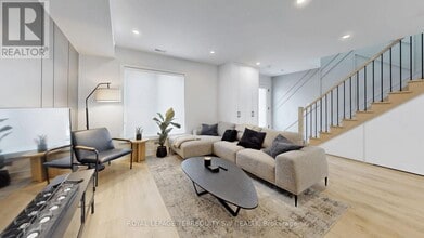 Building Photo - 144 Dovercourt Rd