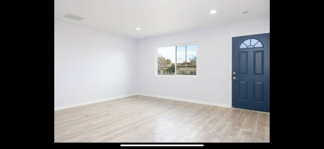Building Photo - 341 S Gordon St