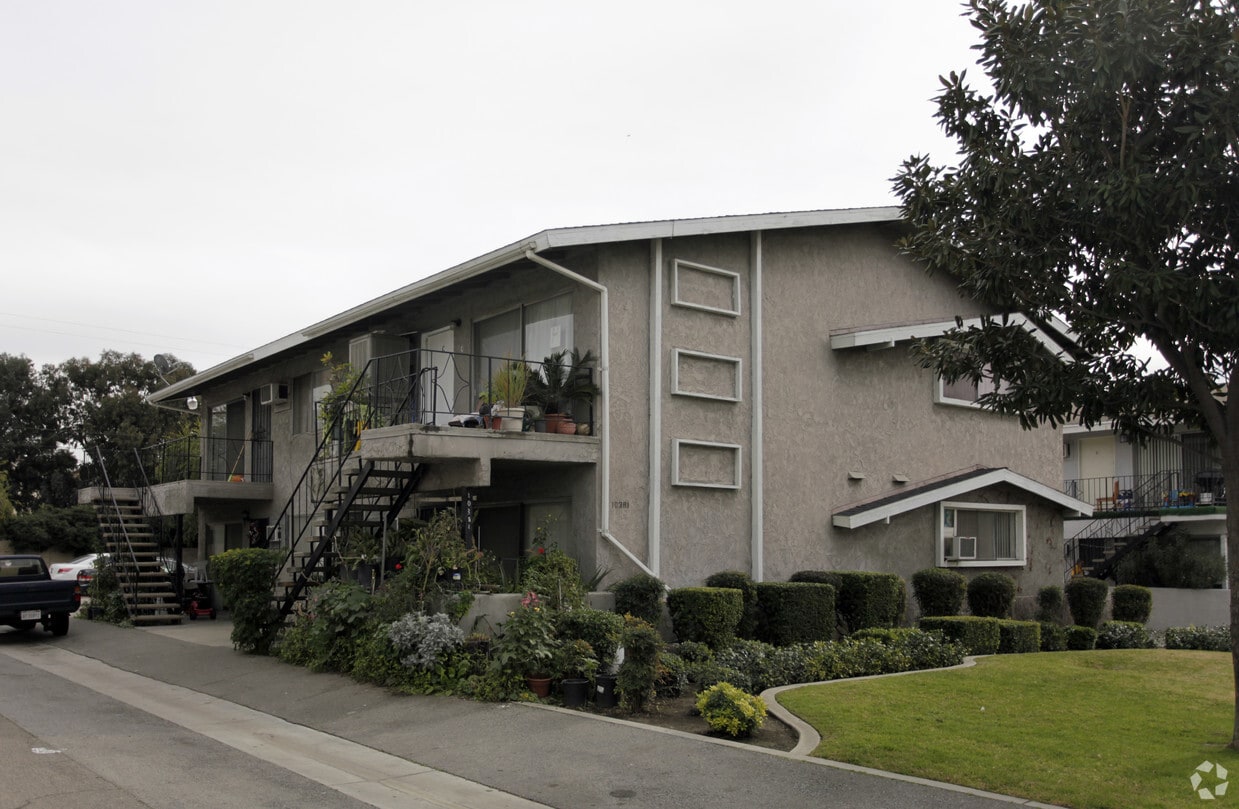 Primary Photo - 10381 Pradera Ave