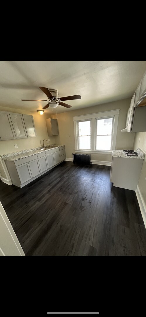 Foto del edificio - 504 Odell Ave