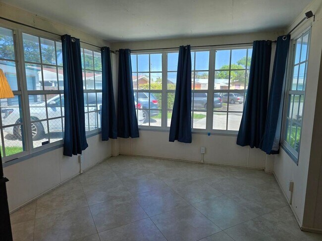 Foto del edificio - 2672 Rockcrest Ct