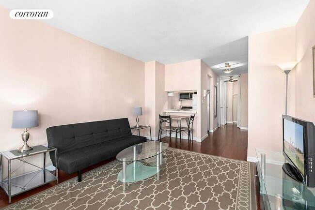 Building Photo - 350 W 50th St