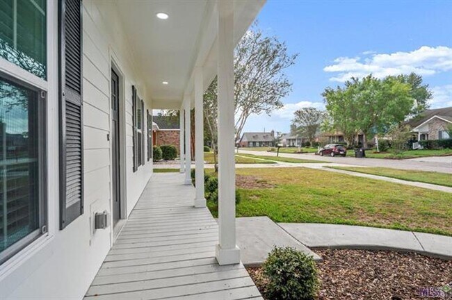 Foto del edificio - 13411 Country Meadow Ave