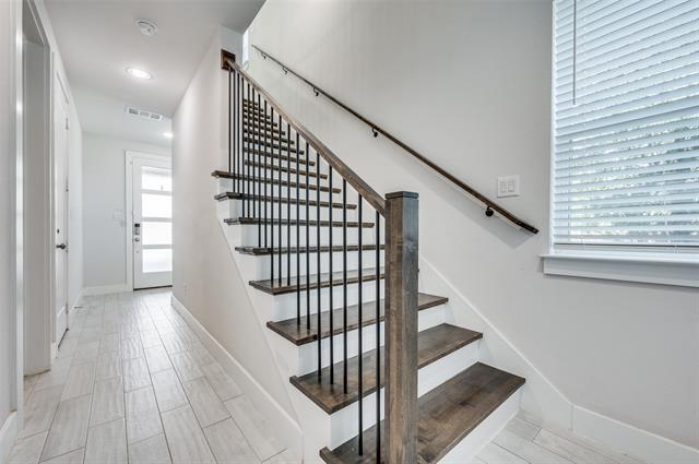 Foto del edificio - 2654 Carolwood Ln