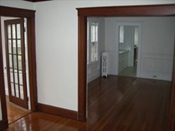 Building Photo - 283 Lowell Ave