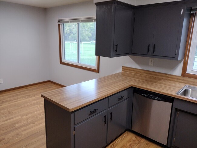 Foto del edificio - 3150 S 80th St