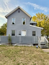 Building Photo - 238 S Maple St Building Photo - 238 S Maple St