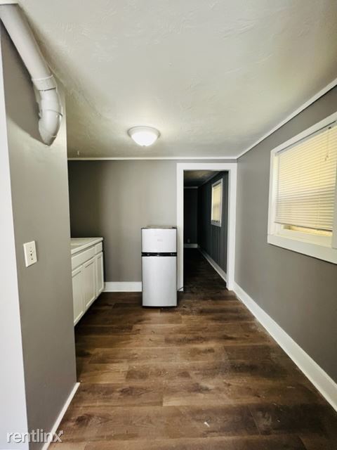 Building Photo - 1 br, 1 bath Townhome - 2221 Deerpark Blvd...