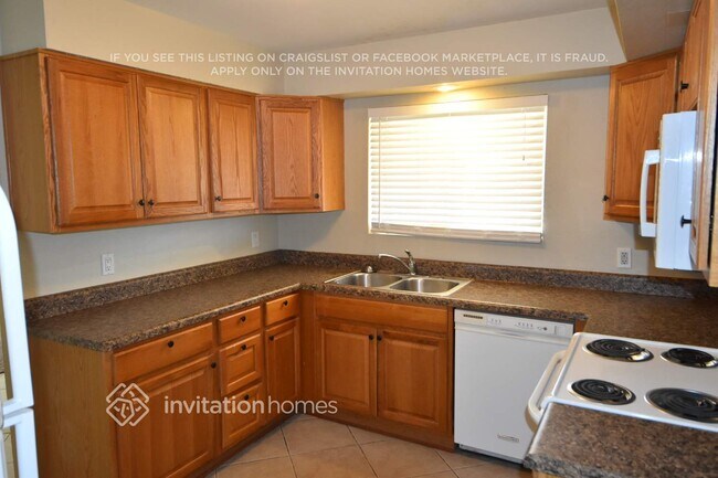 Foto del edificio - 7132 W Beryl Ave