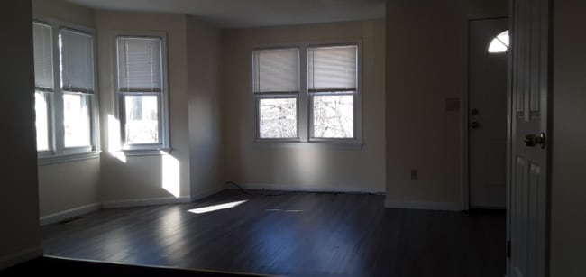 Photo - 107 University Ave Apartment