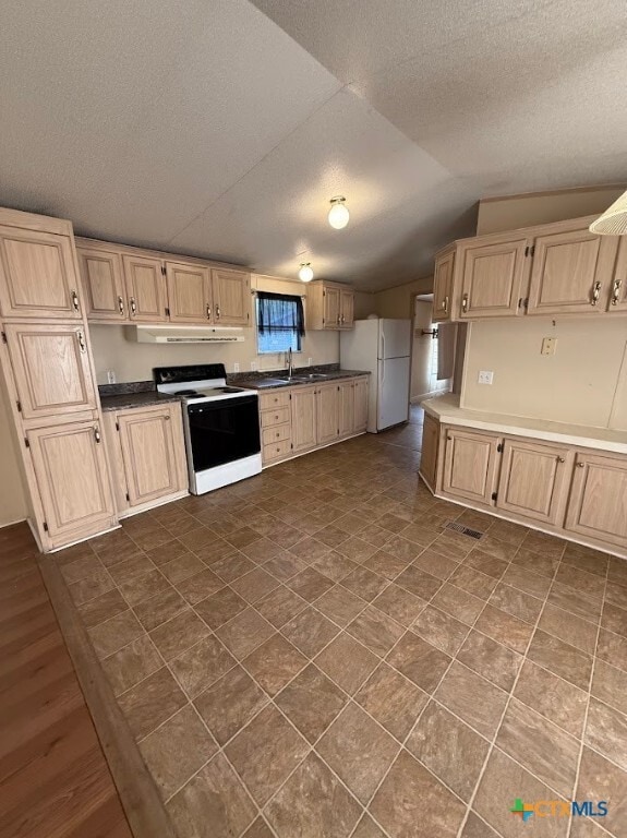 Building Photo - 1215 Cypress Dr