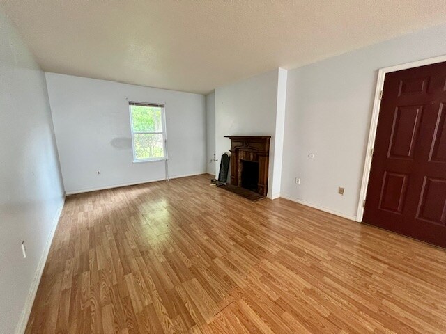Building Photo - 280 S Hill Ave