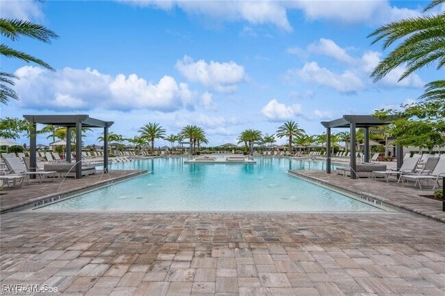 Building Photo - 19121 Hinkley Dr