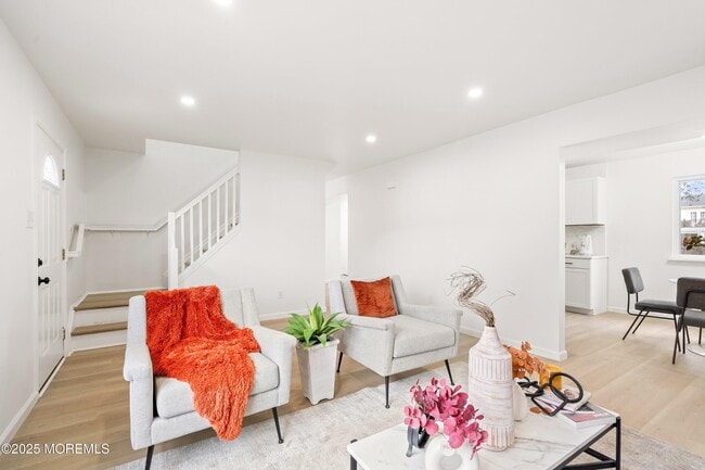 Building Photo - 944 Yellowbank Rd