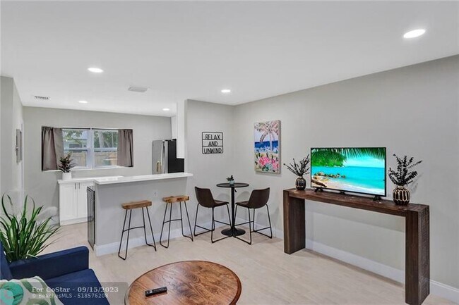 Foto del edificio - 3779 NE 10th Ave