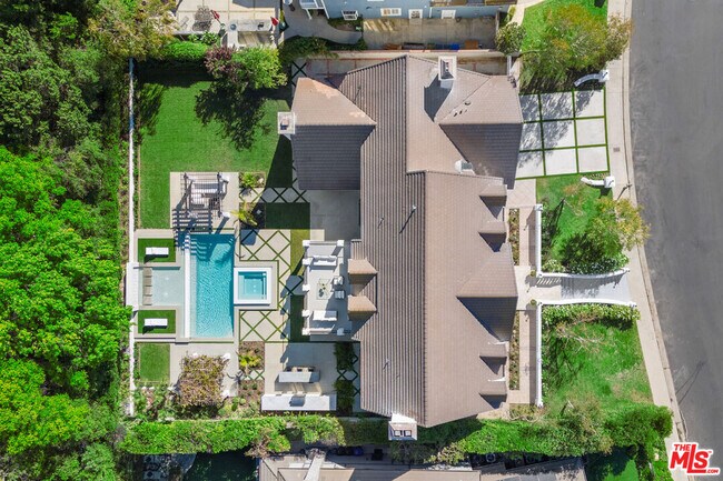 Building Photo - 4608 Westchester Dr