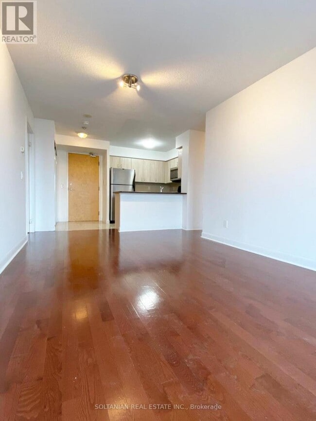 Photo du bâtiment - 4978 Yonge St