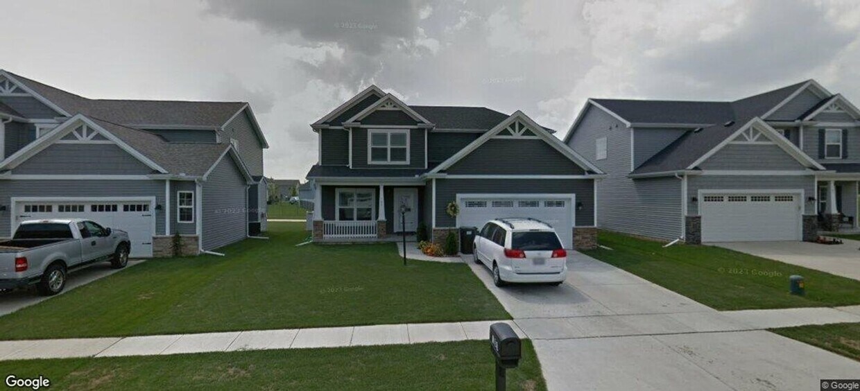 Building Photo - Charming 3BR House in Savoy