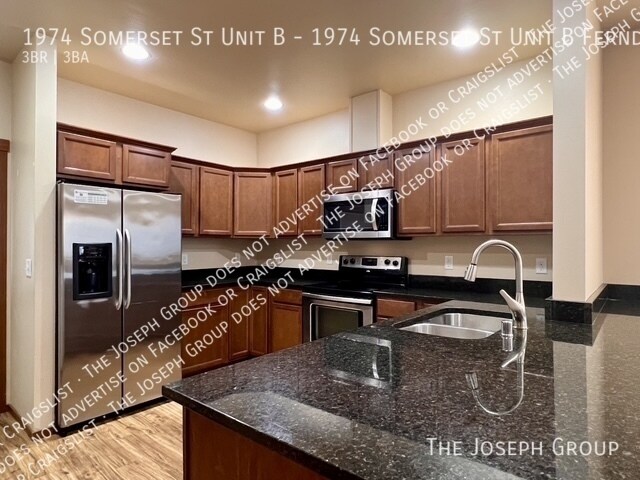 Foto del edificio - 1974 Somerset St
