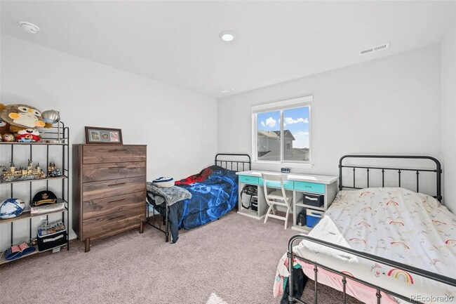 Foto del edificio - Windsor Home