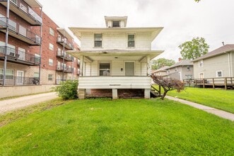 808 S Locust St