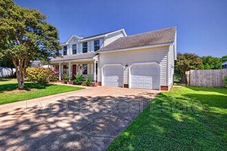 Building Photo - 848 Daimler Dr