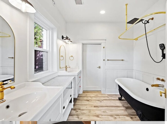 Foto del edificio - 2925 Curtis Street