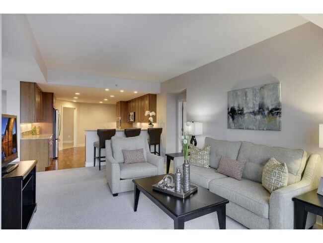 Foto del edificio - 100 3rd Ave S