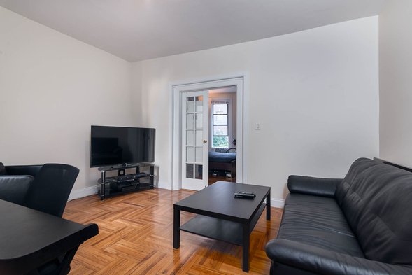 Primary Photo - 228 E 11th St