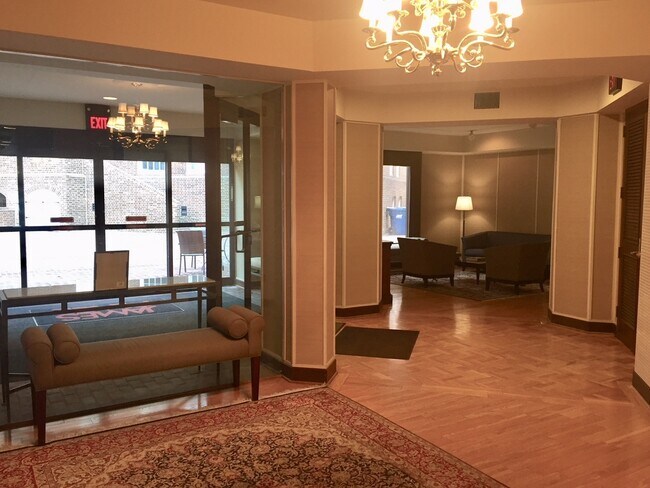 Foto del edificio - 1077 30th St NW