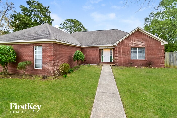 Foto principal - 6464 Evergreen Dr