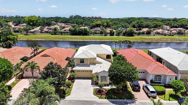 Foto del edificio - 6362 Brava Way