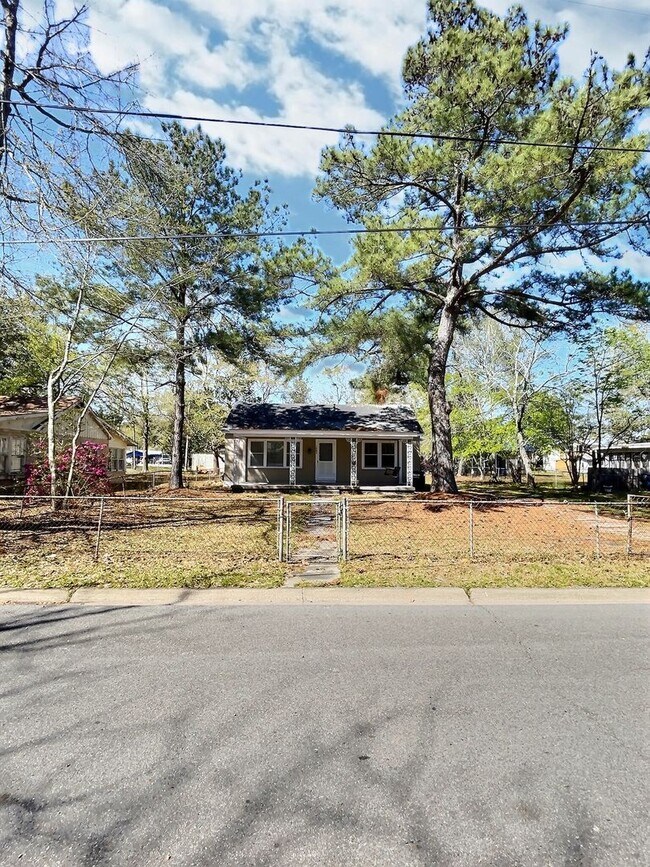 Foto del edificio - Cozy Cottage in Prime Downtown Ocean Sprin...