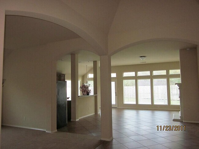 Building Photo - 4563 Long Creek Dr