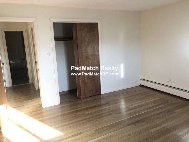 Building Photo - 2 br, 1 bath  - 805 Mount Auburn St