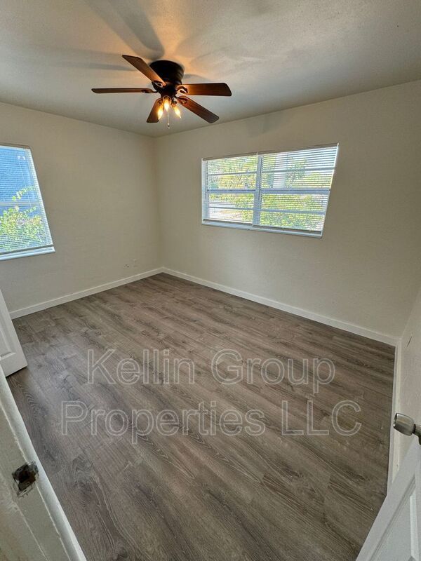 Foto del edificio - 2027 37th St S