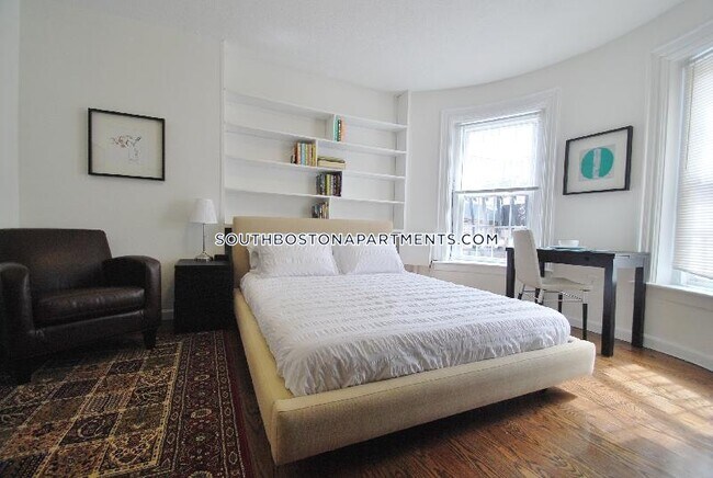 Foto del edificio - 538 E Broadway