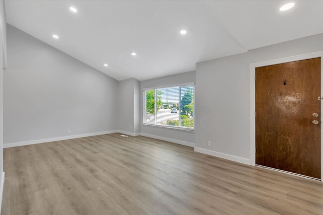 Building Photo - Fully Remodeled 3 Bedroom with Top Rated C...
