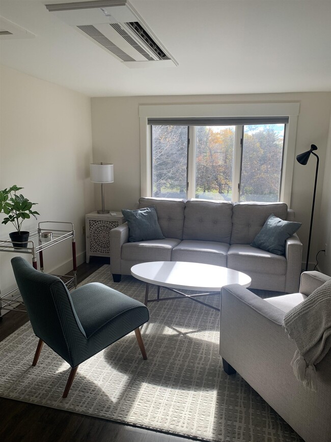 Building Photo - 17 Highland Terrace