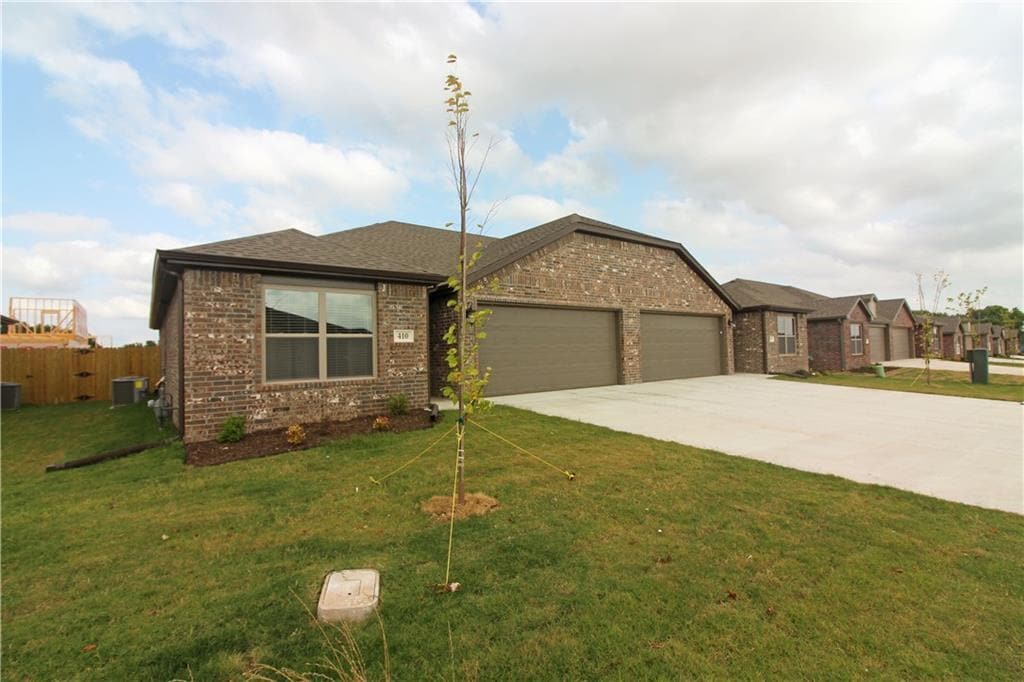 Foto principal - 412 Barbet Dr