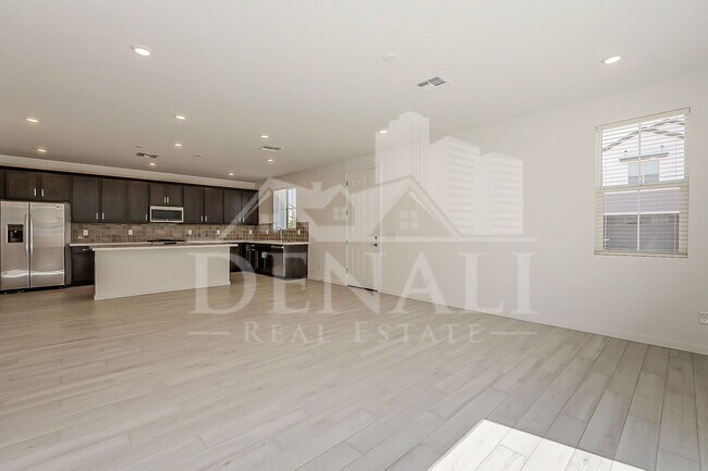 Foto del edificio - 2434 W Rowel Rd