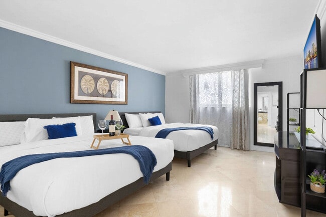 Building Photo - 4001 S Ocean Dr