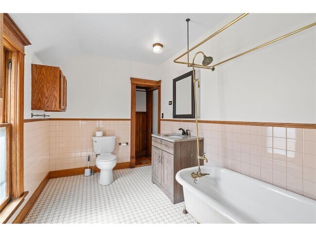 Building Photo - 3215 Blaisdell Ave
