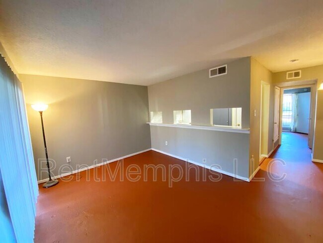 Foto del edificio - 2796 Clarke Rd