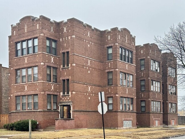 Building Photo - 415 E 80th St