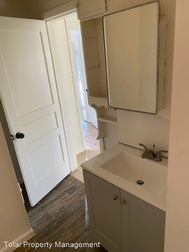 Foto del edificio - 2 br, 1 bath House - 1404 N. Hall St.